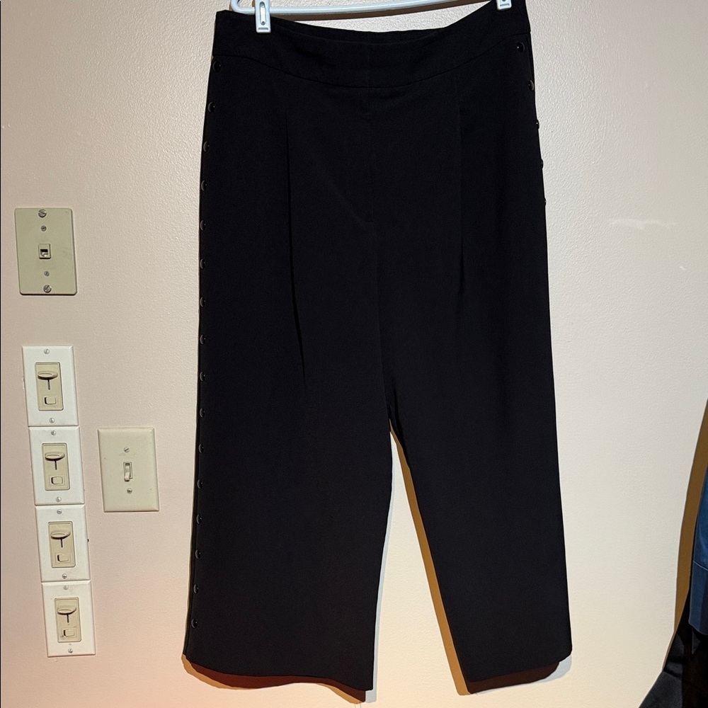 DKNY Black Cropped Pants